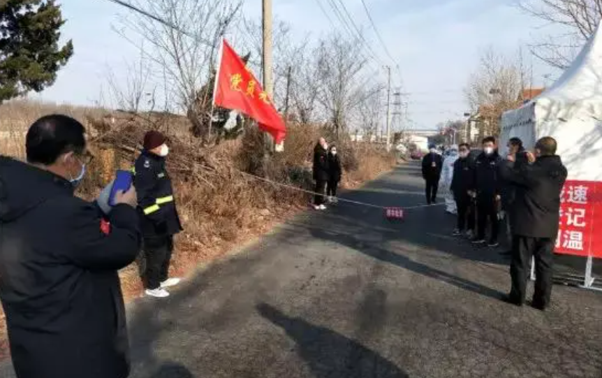 中新视听： 感人：高危疫行下，大连退役老兵仍&ldquo;逆行&rdquo;