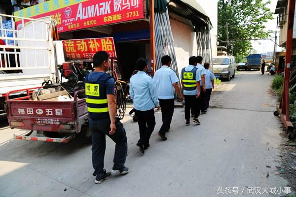 走马岭街道整治乱搭乱建现象 成果显著