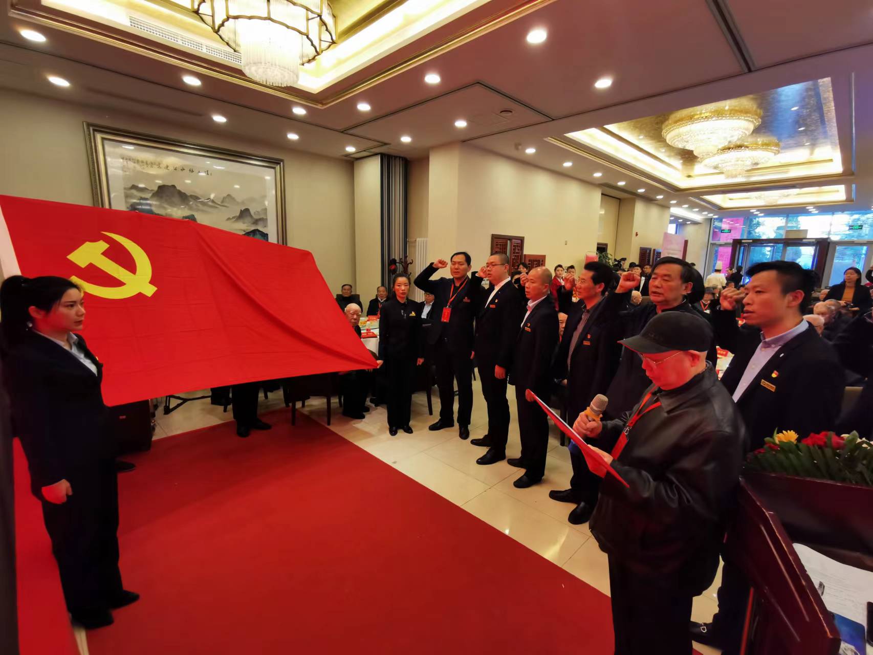 传承红色基因关爱退役军人就业创业座谈会