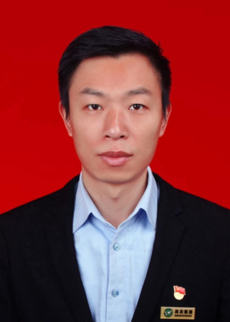 集团党委：杨欢