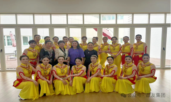 欢庆十一迎国庆，丝绸之舞献艺礼